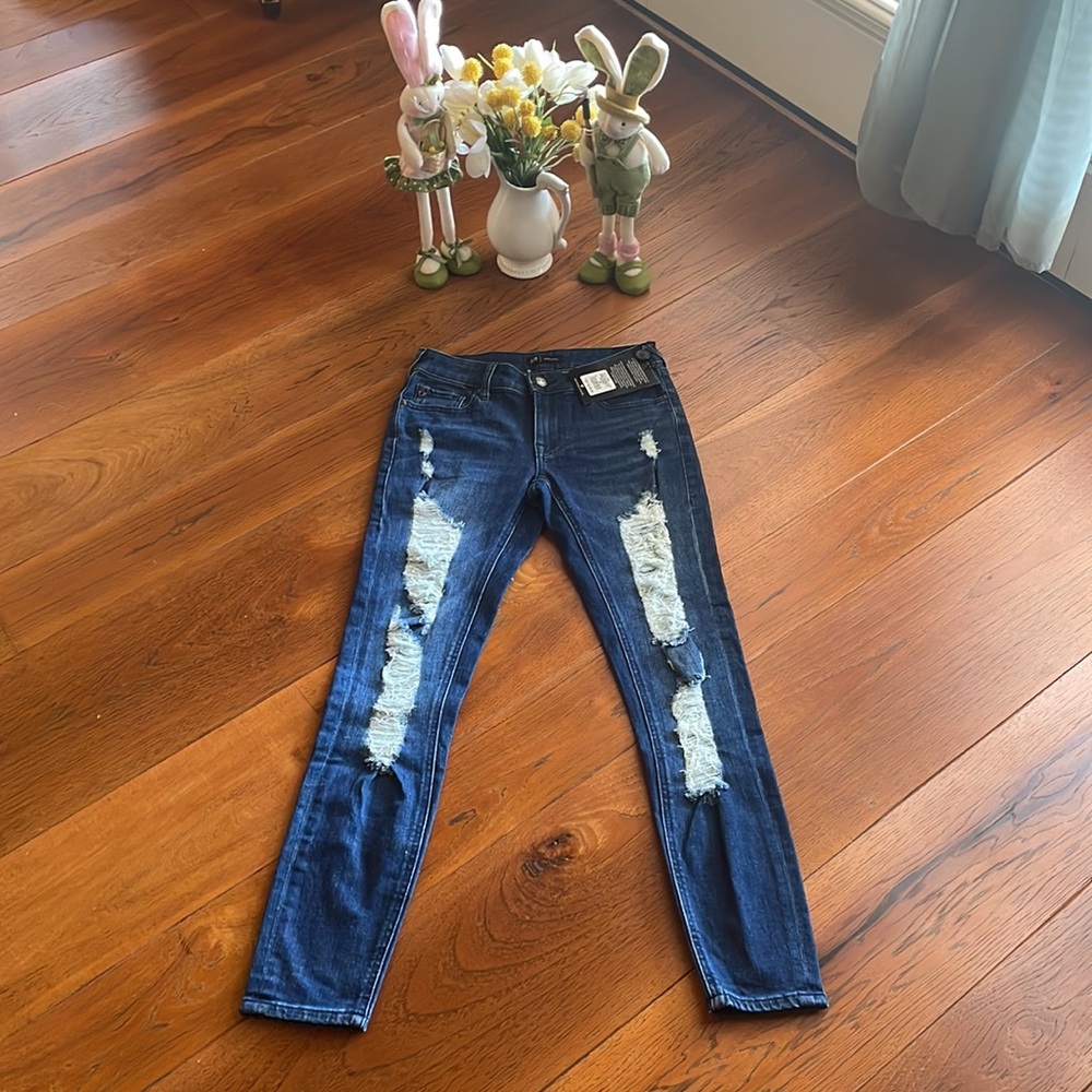 True Religion Jennie Curvy Mid Rise Skinny
